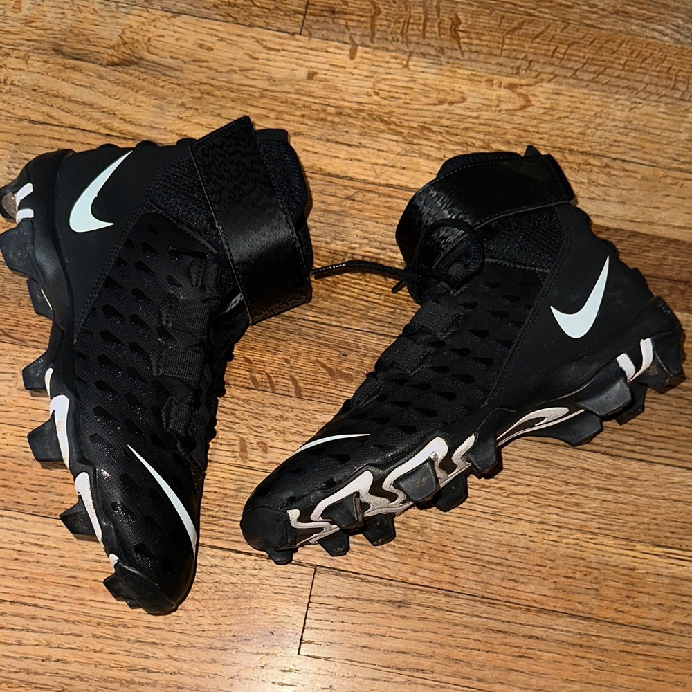 Nike men's force savage